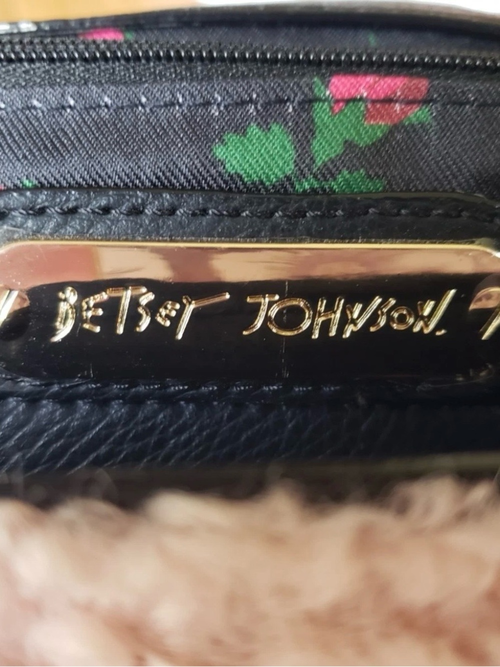 NWT BETSEY JOHNSON Adorable Flap XBody Curly Gurl Blush Purse - Picture 13 of 13